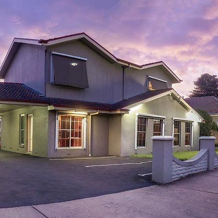 Redwood Manor Motel Apartments Warrnambool Exterior photo